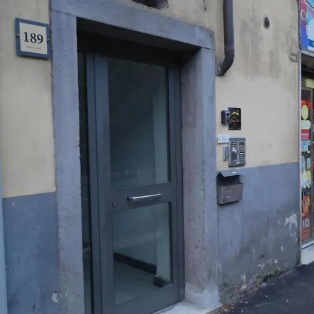 Vacanze Gallery 189 Vicino Stazione 斯培西亚